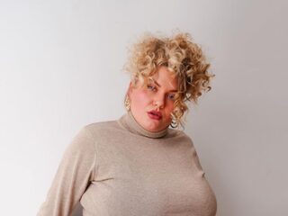 Lotte over gewichtsdiscriminatie: "Dik is onterecht een negatief woord geworden"