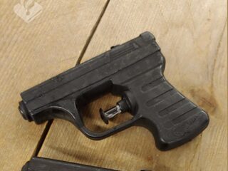 Drie jongens aangehouden: vuurwapens blijken zwartgeverfde waterpistooltjes