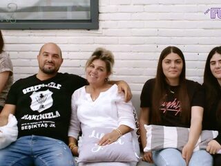 De Achterhoede: de familie van Orkun Kökçü over de betrokkenheid bij zijn carrière