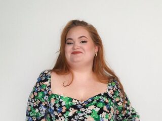 Kelly (23) over long COVID: "Ik heb nog steeds spierpijn, haaruitval en ben vergeetachtig"