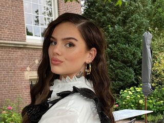 Famke Louise zwanger van eerste kindje