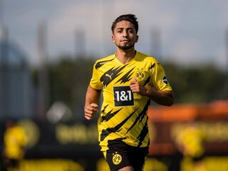 Immanuel (20): "Op mijn 16e ondertekende ik mijn eerste contract bij Borussia Dortmund"