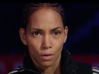 Halle Berry (55) is fitter dan ooit als MMA-vechter in nieuwe Netflix-film 'Bruised'