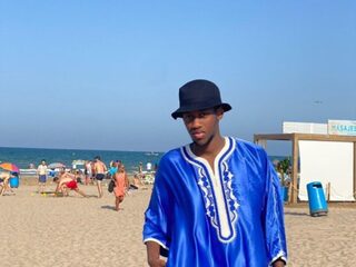 Stephen (20) zit vast in Marokko, maar blijft positief: "Ik ga gewoon chillen"