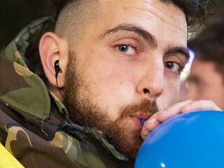 Lachgaskoning Deniz klaar met lachgas: "Ik heb beseft wat de gevolgen zijn"