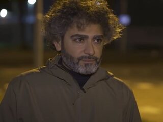 Danny Ghosen praat met jonge cocaïne-uithalers in Rotterdamse haven