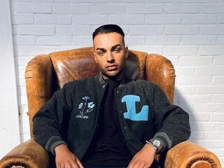 Faisel (22) heeft PDS: "Het is echt een belemmering"