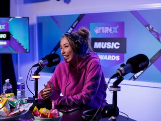 DJ Wef improviseert bedankspeech met vier random woorden