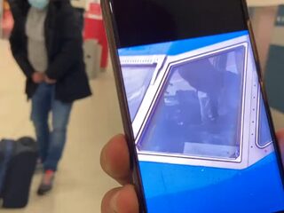 Koning Willem-Alexander vliegt Feyenoord-fans naar Praag