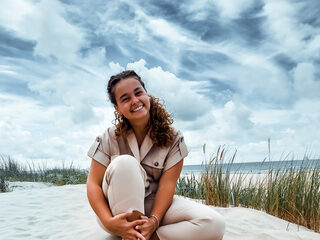 Lotte (21): "Door de ziekte van Stargardt ga ik steeds slechter zien en word ik uiteindelijk blind"