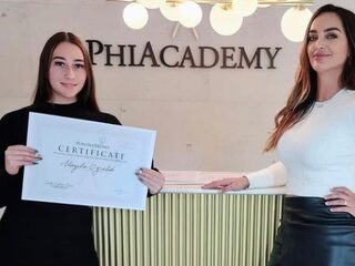 Op je 15e een eigen onderneming starten? De Utrechtse Ilayda flikte het