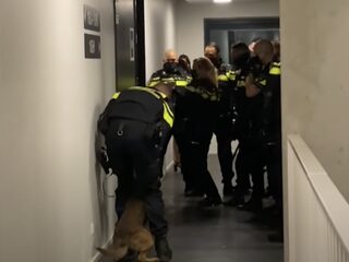 Agenten belaagd tijdens inval illegaal feest in Den Haag