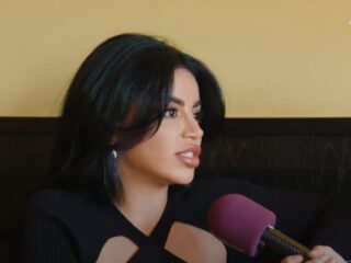 Selma Omari deelt eerste details over babydaddy: "Hele lieve man"