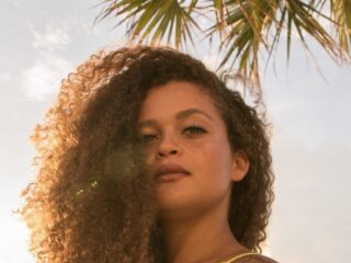 Dit is de vrouw achter de track 'Traag': "Niemand weet het"