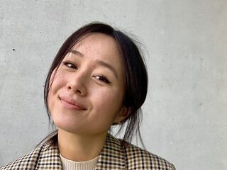 Kim (32): "Met acupunctuur kan ik anderen helpen én dealen met het verlies van m'n vader"