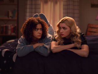 Netflix bevestigt derde en vierde seizoen 'Ginny & Georgia'