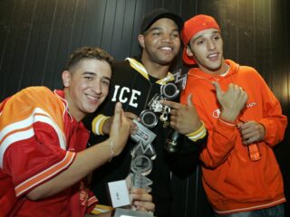 Brace neemt afstand van Ali B na veroordeling: “Waar rook is, is vuur”