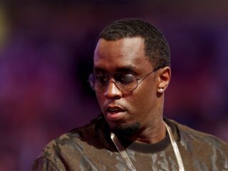 Diddy moet 100 miljoen dollar aan mannelijk slachtoffer betalen: "Gebeurde tijdens een feest"