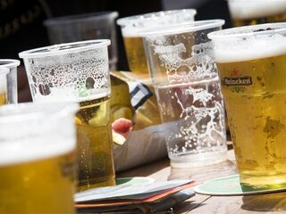 Geen wegwerpbekers meer op festivals, maar inruilsysteem