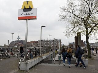 Man duwt vrouw op het spoor van metrostation in Rotterdam na heftige ruzie