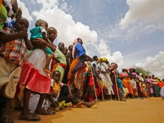 Burgers zijn de dupe van een machtsoorlog in Sudan: "Mijn oom werd op straat neergeschoten"