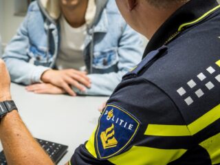 Automobilist probeert politie in Rotterdam te slim af te zijn tijdens alcoholcontrole