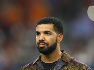 Drake klaagt Universal aan wegens smaad: "Valse bewering dat hij een pedofiel is"