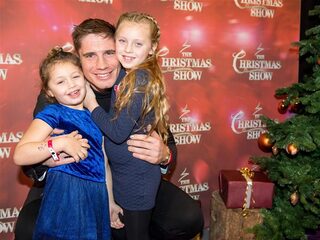 Dochter (10) Rico Verhoeven gaat naar school in rolstoel na breken van rug