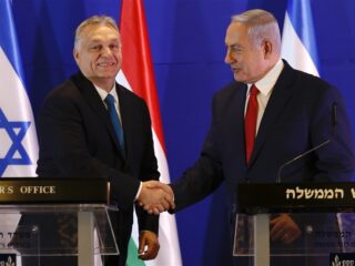 Benjamin Netanyahu reist binnenkort naar Hongarije ondanks arrestatiebevel