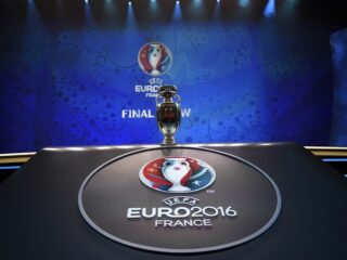 Luide kreungeluiden te horen tijdens live-uitzending loting EK voetbal 2024