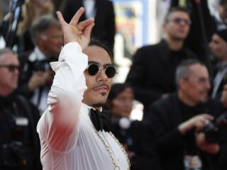 Vietnamese noedelverkoper opgepakt na het nadoen van Salt Bae