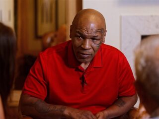 Mike Tyson over vechtpartij in vliegtuig: "Hij was met me aan het sollen"