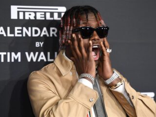 Lil Yachty fan reist duizenden kilometers af om opmerkelijk kapsel te tonen