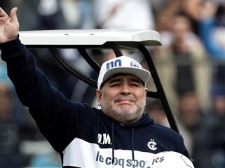 Voetballegende Diego Maradona (60) overleden na hartstilstand