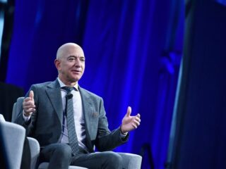 Jeff Bezos doneert 791 miljoen dollar aan goede doelen