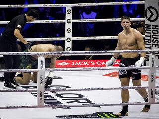 Rico Verhoeven neemt het op voor Badr Hari en sluit derde gevecht niet uit