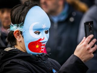 Het is te lang stil over de leefomstandigheden van de Oeigoeren