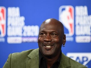 Michael Jordan opent nieuwe gezondheidskliniek voor onverzekerde mensen