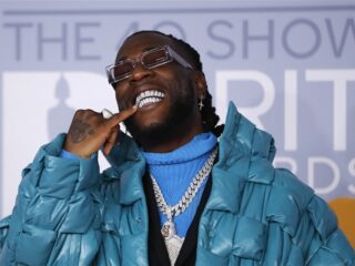 Burna Boy dropt videoclip van zijn nieuwe single 'Kilometre'