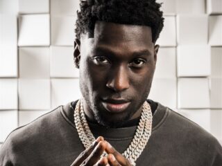 Groot nieuws: Frenna kondigt zijn grootste soloconcert ooit aan in Ziggo Dome