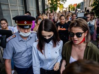 Mogelijk geen gevangenisstraf voor drie tieners die gewelddadige vader vermoordden