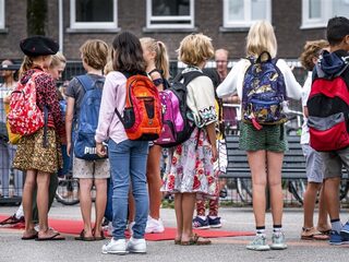 PvdA en CU: "Aantal kinderen dat opgroeit in armoede moet in 2030 gehalveerd zijn"