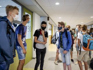 Jongeren gebruiken corona vaak als smoesje om afspraken te skippen