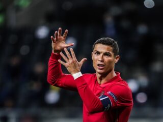 Cristiano Ronaldo niet blij met coronatest: "PCR is bullshit"