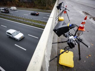 Nederlanders pleiten voor nieuwe regeling verkeersboetes: eerst waarschuwen en hoogte gebaseerd op inkomen