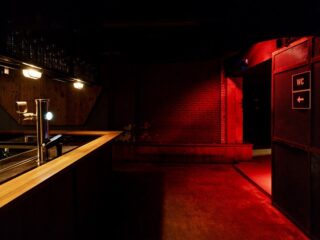 Eigenaren van nachtclubs hopen eind januari clubs te openen met sneltests