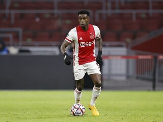 Ajax-aanvaller Promes opgepakt voor steekpartij