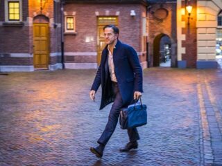 Premier Rutte houdt vanavond toespraak vanuit het Torentje over extra coronamaatregelen