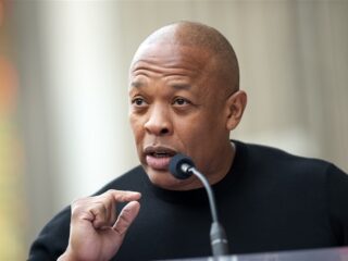 Dr. Dre in ziekenhuis na hersenbloeding