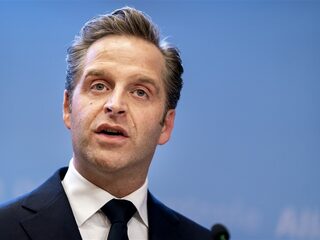 Kabinet houdt woensdag persconferentie over extra coronamaatregelen